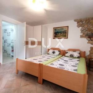 ISTRA, ROVINJ - Apartmanska kuća na samo 40m od mora!