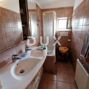 ISTRA, ROVINJ - Apartmanska kuća na samo 40m od mora!