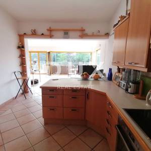 ISTRA, ROVINJ - Apartmanska kuća na samo 40m od mora!