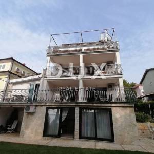 ISTRA, ROVINJ - Apartmanska kuća na samo 40m od mora!