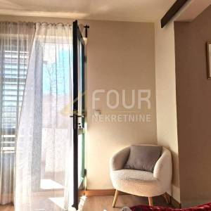 Istra, Rovinj - centar, 81m2, 2s+db, 2 lođe i 2 terase