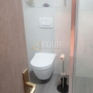 Istra, Rovinj - centar, 81m2, 2s+db, 2 lođe i 2 terase