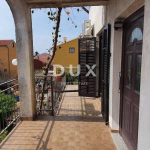 ISTRA, ROVINJ - Dva stana s velikim vrtom i garažom 600m do mora