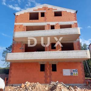 ISTRA, ROVINJ - Dvoetažni penthouse krovnom terasom i pogledom na more