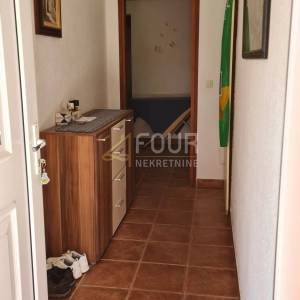 Istra, Rovinj, etaža s dva stana, 140m2, okućnica