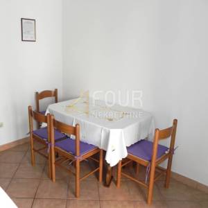 Istra, Rovinj, etaža s dva stana, 140m2, okućnica