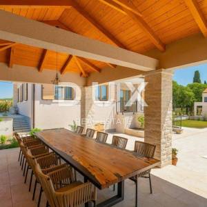 ISTRA, ROVINJ - Graciozna obiteljska vila nadomak grada i plaža