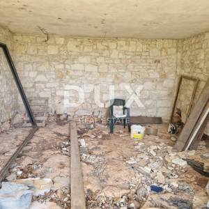 ISTRA, ROVINJ - Kompleks zemljišta s impresivnom starinom