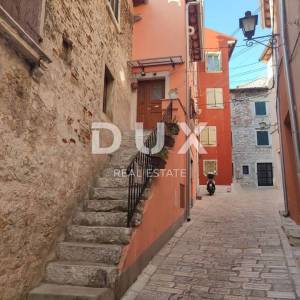  ISTRA, ROVINJ Kuća na tri etaže u centru grada 100 metara od mora!