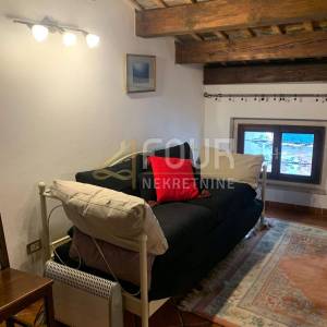 Istra, Rovinj, kuća s 3 stana, 100m od mora