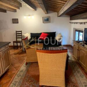 Istra, Rovinj, kuća s 3 stana, 100m od mora