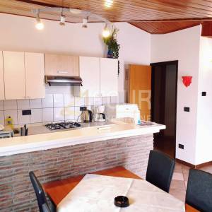 Istra, Rovinj, kuća s 5 stanova, 388m2, terase, okućnica
