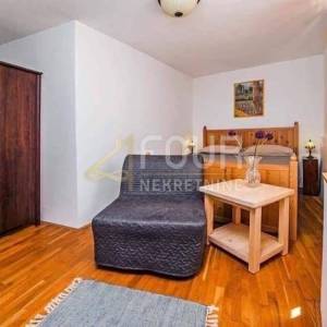 Istra, Rovinj, kuća u samom centru, 2 terase, pogled na more