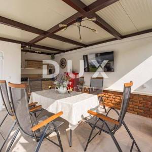 ISTRA, ROVINJ - LUKSUZNA KUĆA S BAZENOM I SPA ZONOM