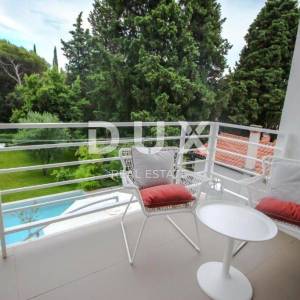 ISTRA, ROVINJ - Luksuzna vila s bazenom i pogledom na more
