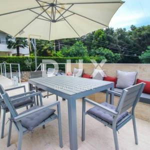 ISTRA, ROVINJ - Luksuzna vila s bazenom i pogledom na more