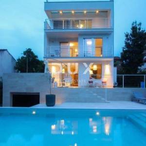 ISTRA, ROVINJ - Luksuzna vila s bazenom i pogledom na more