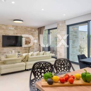 ISTRA, ROVINJ - Moderna nova vila s bazenom i privatnošću