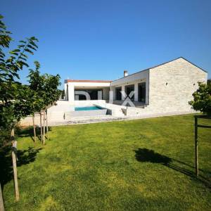 ISTRA, ROVINJ - Moderna prizemna vila okružena prirodom