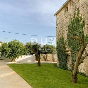 ISTRA, ROVINJ - Moderna vila s bazenom