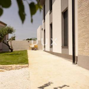 ISTRA, ROVINJ - Moderna vila s bazenom