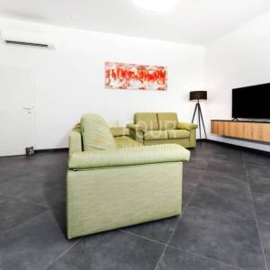 Istra, Rovinj, novogradnja, prizemnica s bazenom