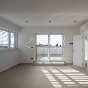 Istra, Rovinj, novogradnja, 209.64m2, dvoetažni 4s+db, pogled na more