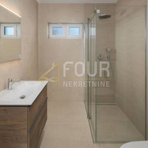 Istra, Rovinj, novogradnja, 209.64m2, dvoetažni 4s+db, pogled na more