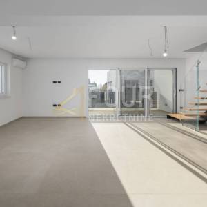 Istra, Rovinj, novogradnja, 209.64m2, dvoetažni 4s+db, pogled na more