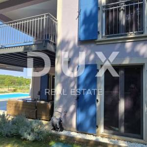 ISTRA, ROVINJ - Novoizgrađena vila s bazenom i dodatnim apartmanom, rub naselja
