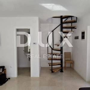 ISTRA, ROVINJ - Novoizgrađena vila s bazenom i dodatnim apartmanom, rub naselja