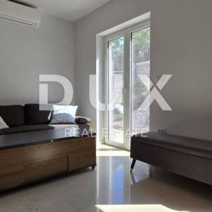 ISTRA, ROVINJ - Novoizgrađena vila s bazenom i dodatnim apartmanom, rub naselja