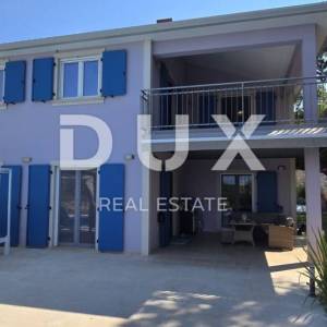 ISTRA, ROVINJ - Novoizgrađena vila s bazenom i dodatnim apartmanom, rub naselja