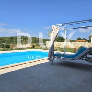 ISTRA, ROVINJ - Novoizgrađena vila s bazenom i dodatnim apartmanom, rub naselja
