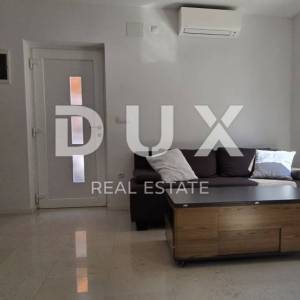 ISTRA, ROVINJ - Novoizgrađena vila s bazenom i dodatnim apartmanom, rub naselja