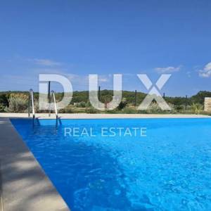 ISTRA, ROVINJ - Novoizgrađena vila s bazenom i dodatnim apartmanom, rub naselja