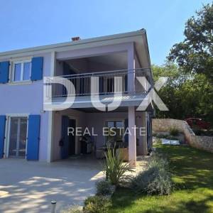 ISTRA, ROVINJ - Novoizgrađena vila s bazenom i dodatnim apartmanom, rub naselja