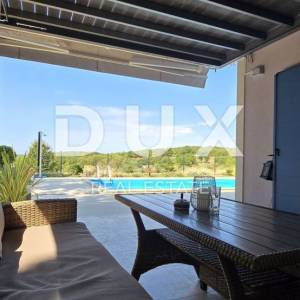 ISTRA, ROVINJ - Novoizgrađena vila s bazenom i dodatnim apartmanom, rub naselja