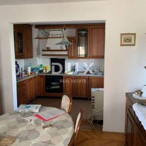 ISTRA , ROVINJ Obiteljska kuća sa pogledom na more