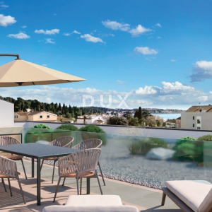 ISTRA, ROVINJ - Penthouse blizu mora sa pogledom