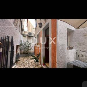 ISTRA, ROVINJ - Poslovni prostor i apartmn u Careri