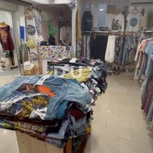ISTRA, ROVINJ - Poslovni prostor i apartmn u Careri