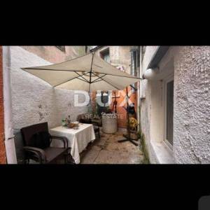 ISTRA, ROVINJ - Poslovni prostor i apartmn u Careri