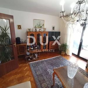 ISTRA-ROVINJ-Predivna dvojna kuća s 2 odvojena stana i okućnicom