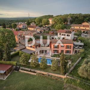 ISTRA, ROVINJ - Prostrana vila s velikim građevinskim zemljištem