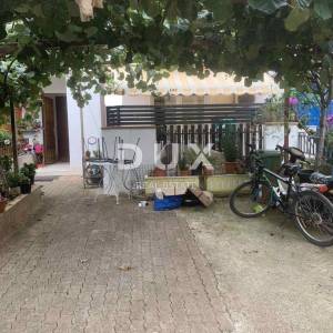 ISTRA, ROVINJ - Prostrani stan sa dvorištem