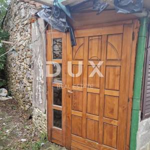 ISTRA, ROVINJ - Prostrano zemljište s dva objekta