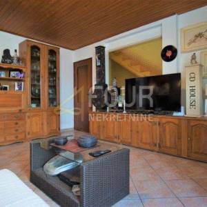 Istra, Rovinj, samostojeća kuća 440m2, okućnica 420m2