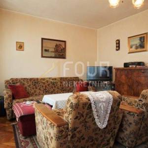 Istra, Rovinj, samostojeća kuća 440m2, okućnica 420m2