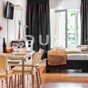 ISTRA, ROVINJ - Stan 3 stambene jedinice i predivnim vrtom